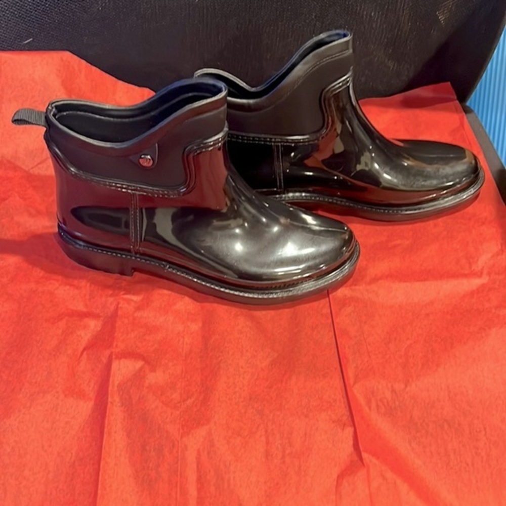 Easy Spirit Martha Stewart Shiny Black Rain/Garden Boots